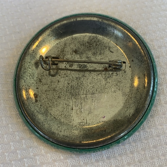 Green Merry Christmas Holiday Button Pin - Picture 2 of 3